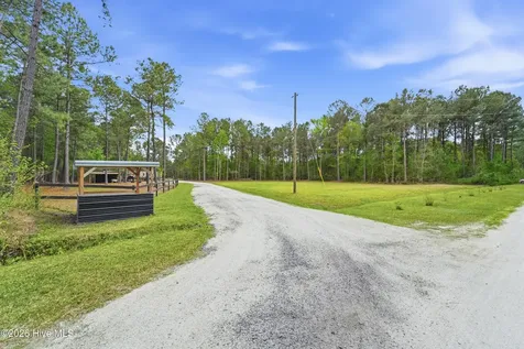 193 Alonza Lane Richlands NC 28574