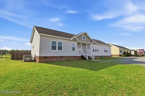 1831 Hinnant Road NW Pikeville NC 27863