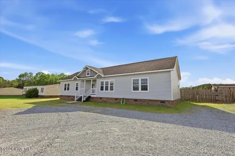 1831 Hinnant Road NW Pikeville NC 27863