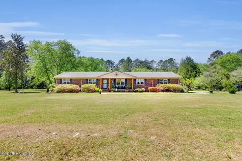 215 Croatan Lane New Bern NC 28562