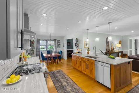 215 Croatan Lane New Bern NC 28562