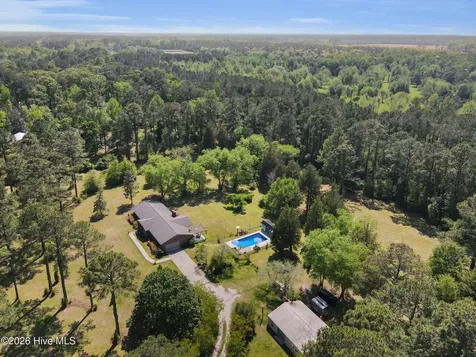 215 Croatan Lane New Bern NC 28562