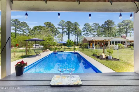 215 Croatan Lane New Bern NC 28562