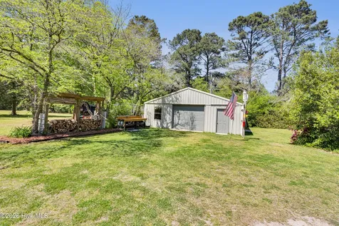 215 Croatan Lane New Bern NC 28562