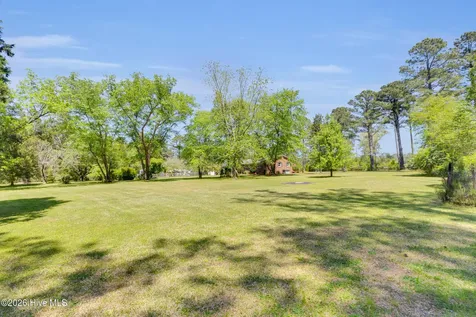 215 Croatan Lane New Bern NC 28562