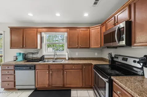 156 Weste Avenue Jacksonville NC 28540