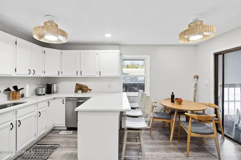 226 NE 48th Street Oak Island NC 28465