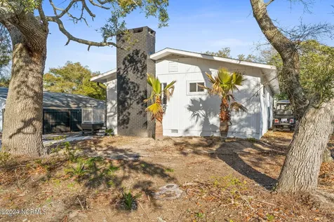 226 NE 48th Street Oak Island NC 28465