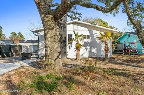 226 NE 48th Street Oak Island NC 28465