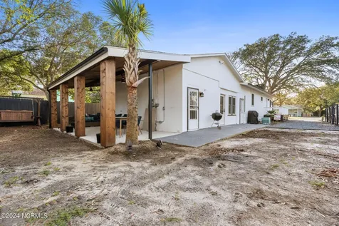 226 NE 48th Street Oak Island NC 28465
