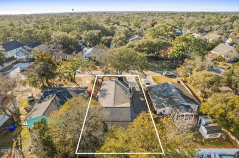 226 NE 48th Street Oak Island NC 28465