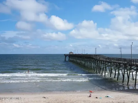 226 NE 48th Street Oak Island NC 28465