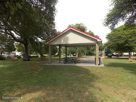 226 NE 48th Street Oak Island NC 28465