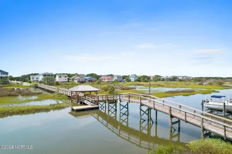 226 NE 48th Street Oak Island NC 28465