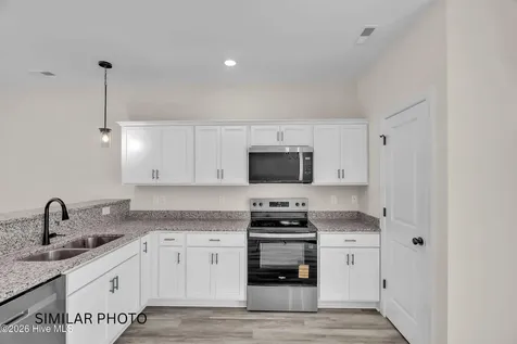 729 Cross Bridge Way Sneads Ferry NC 28460