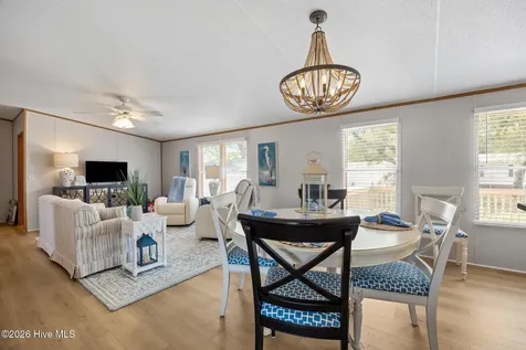 105 Crews Lane Hubert NC 28539