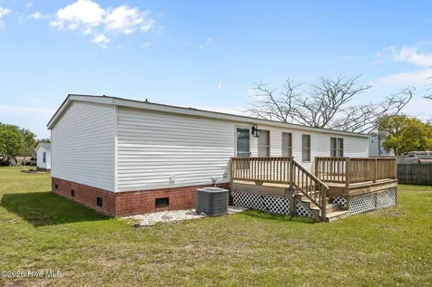 105 Crews Lane Hubert NC 28539
