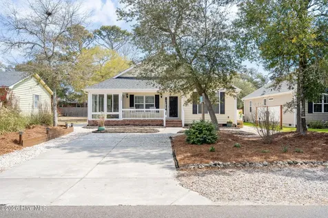 208 NE 52nd Street Oak Island NC 28465