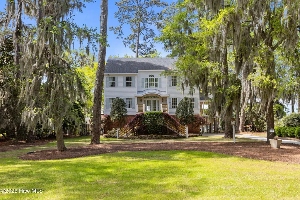 127 Riverview Drive Washington NC 27889