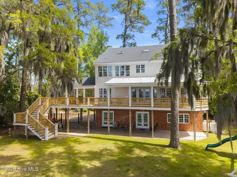 127 Riverview Drive Washington NC 27889