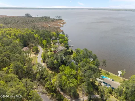 127 Riverview Drive Washington NC 27889