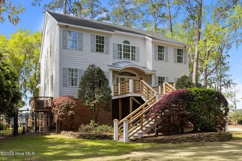 127 Riverview Drive Washington NC 27889