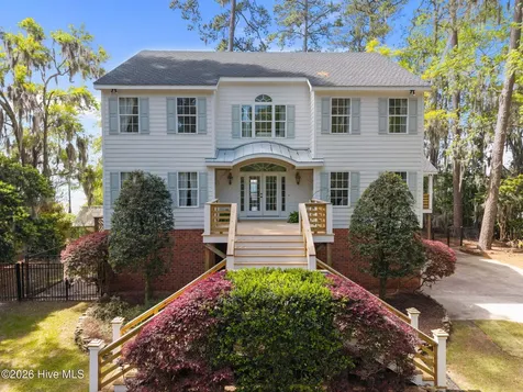127 Riverview Drive Washington NC 27889
