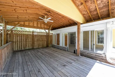 1117 Gilgo Road Oriental NC 28571