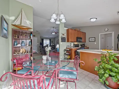 140 Van Riggs Road Hubert NC 28539