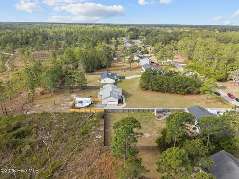140 Van Riggs Road Hubert NC 28539