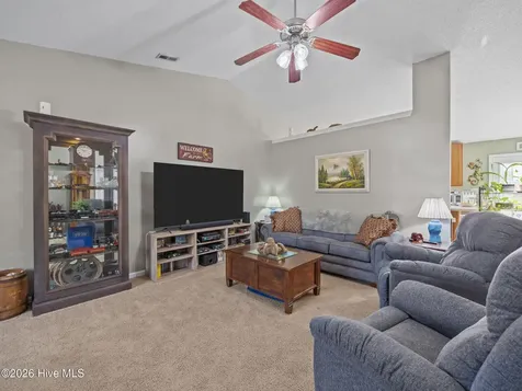 140 Van Riggs Road Hubert NC 28539