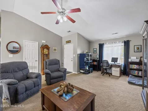 140 Van Riggs Road Hubert NC 28539