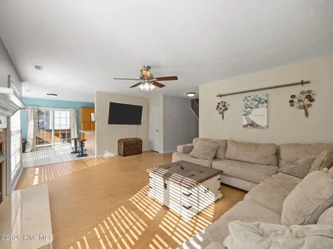 331 Rock Creek Drive S Jacksonville NC 28540