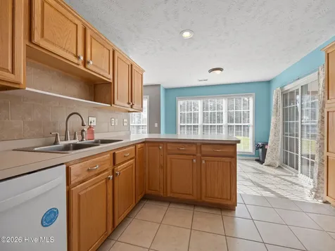 331 Rock Creek Drive S Jacksonville NC 28540