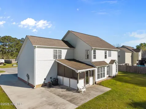 331 Rock Creek Drive S Jacksonville NC 28540