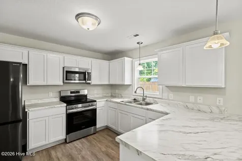 1109 Carteret Manor Drive Jacksonville NC 28546