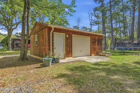475 N Highway 172 Hubert NC 28539