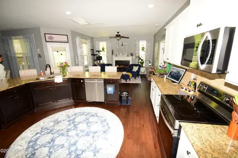612 Dezi Lane Hubert NC 28539