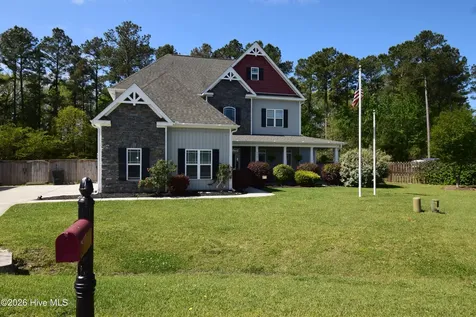 612 Dezi Lane Hubert NC 28539