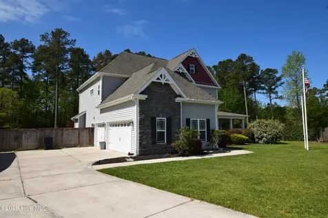 612 Dezi Lane Hubert NC 28539
