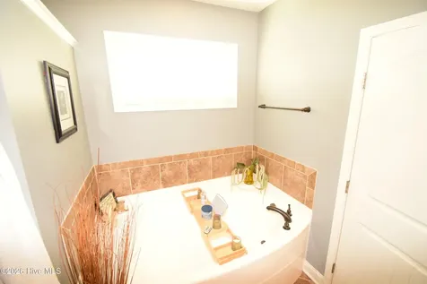 612 Dezi Lane Hubert NC 28539