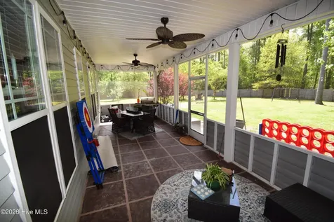 612 Dezi Lane Hubert NC 28539