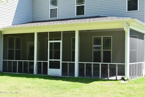 612 Dezi Lane Hubert NC 28539