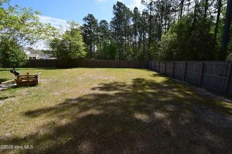 612 Dezi Lane Hubert NC 28539