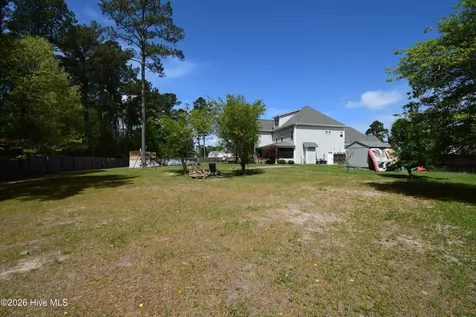 612 Dezi Lane Hubert NC 28539