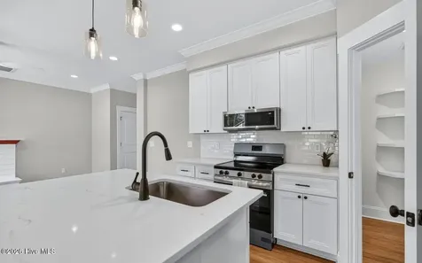 404 S Bodenheimer Street Burgaw NC 28425
