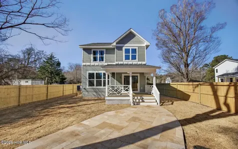 404 S Bodenheimer Street Burgaw NC 28425