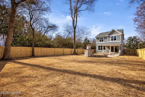 404 S Bodenheimer Street Burgaw NC 28425
