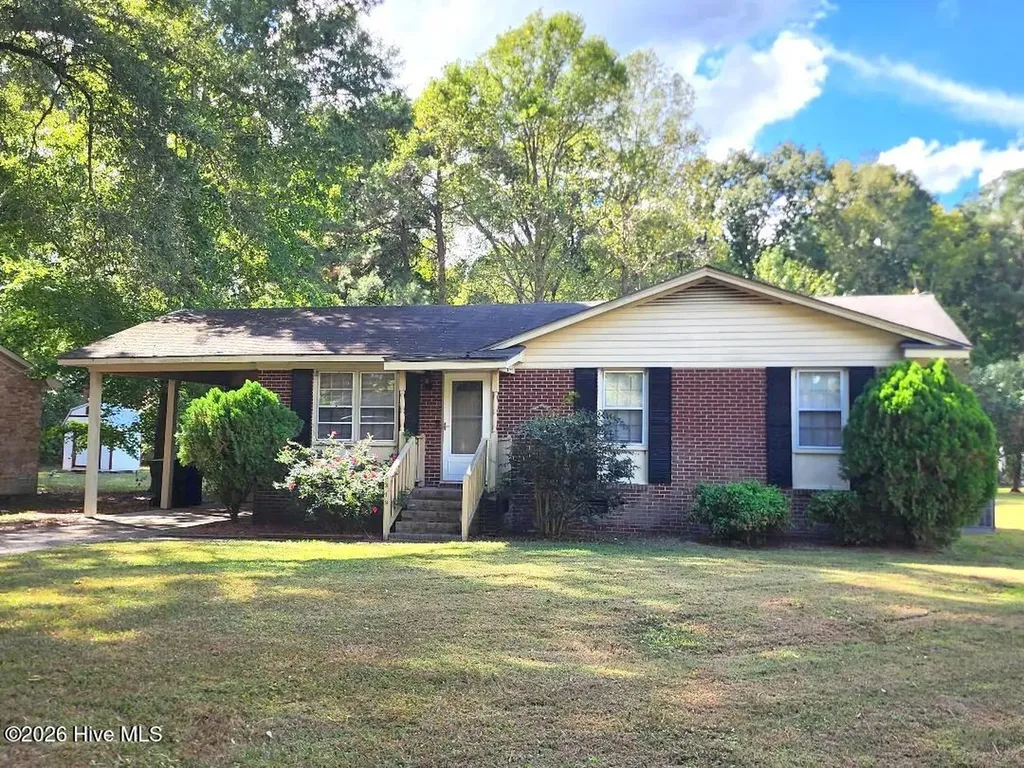 319 Oak Grove Avenue Greenville NC 27834