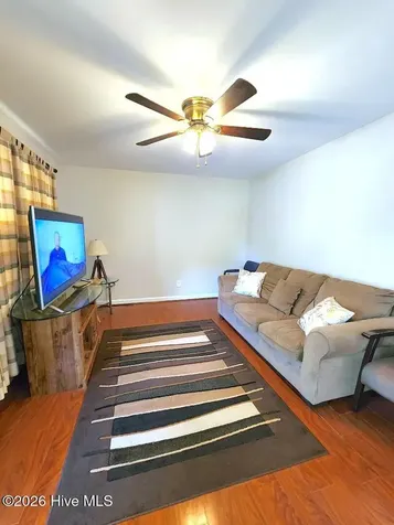 319 Oak Grove Avenue Greenville NC 27834
